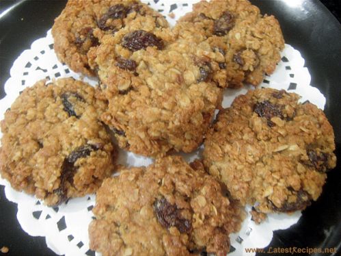 Oatmeal Raisin Cookies