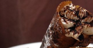 November’s Daring Bakers’ Challenge: Cannoli