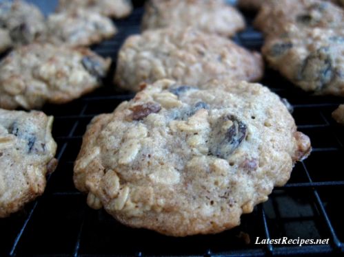 Raisin Pecan Oatmeal Cookies