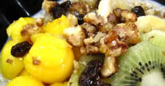 Quinoa with Fresh Fruits, Raisins and Candied Walnuts