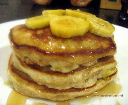 Whole Wheat Banana Yogurt Pancakes