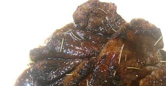 Maiale in Agrodolce (Sweet and Sour Glazed Pork Chops)