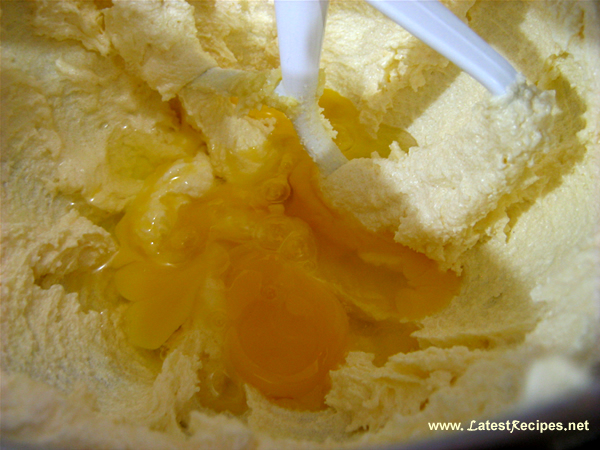 creamed_butter_sugar_and_eggs