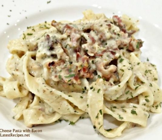 Three-Cheese Pasta with Bacon